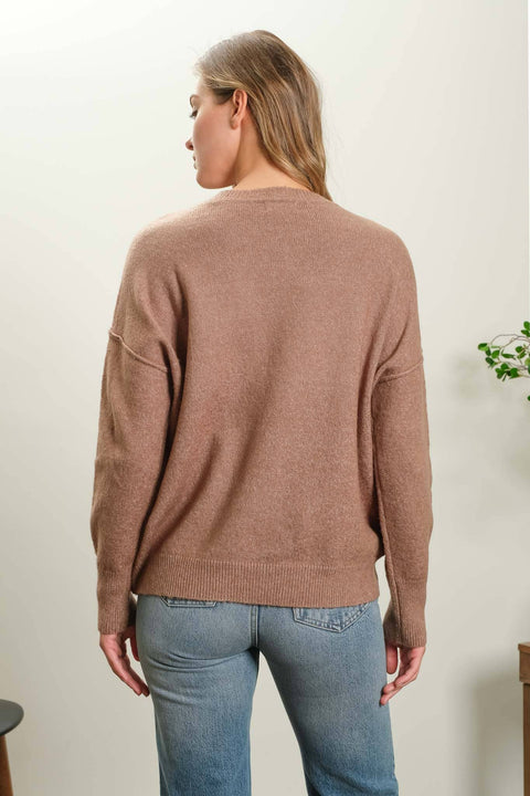 SOLID CREWNECK FRONT SEAM KNIT SWEATER